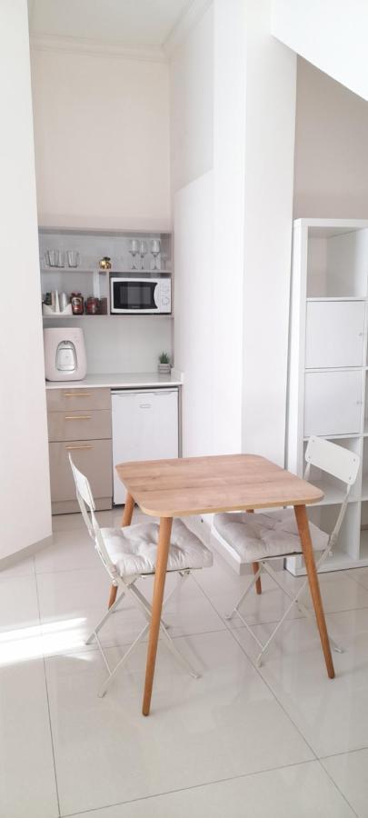 Regina'S Place Or Akiva Esterno foto